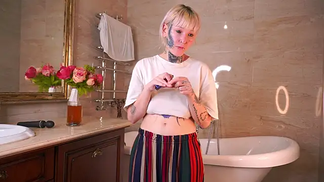 IsauraGarratt webcam