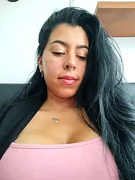 luianna (F young) - Remove panties, fingers in pussy 💦😈💦