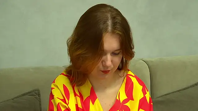 lessysmith (F young) - open the buttoms