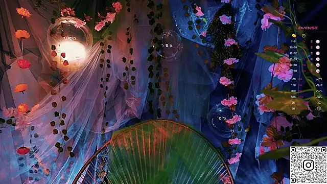 gildedkitten (F teen) - 𝗧𝗢 𝗦𝗤𝗨𝗘𝗘𝗭𝗘 𝗠𝗬 𝗔𝗦𝗦