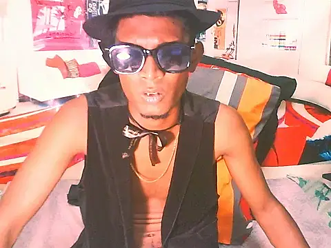 IndianThuggin webcam