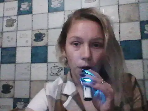 anna_wey (F young) - Anechka needs a manicure))