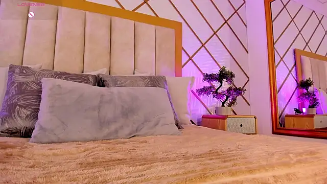 gretavelvet (F young) - 🍑🍆  RIDE MY DICK +SLAPS+OIL  🍑🍆