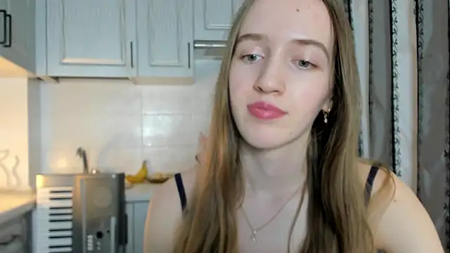 leslie_my_lovee (F teen) - take off my t-shirt