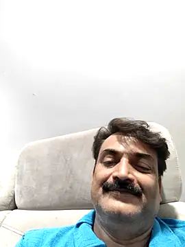 mystery3959 (Ask my age) - Romantic meet vibes