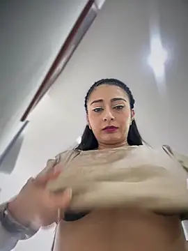 _Bella-Office1 webcam