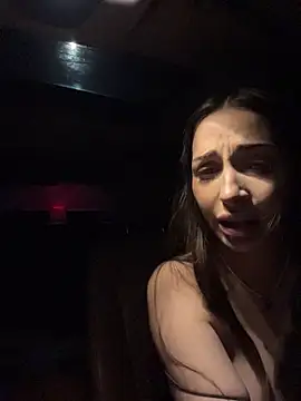 charmingruby (F young) - Spank ass outside