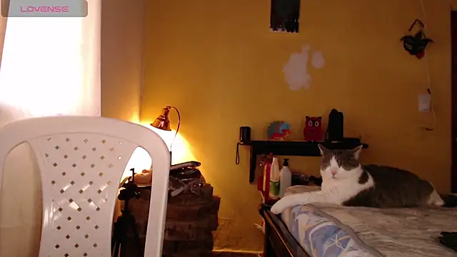 emma_henderson (F milf) - orgasm..... squirt