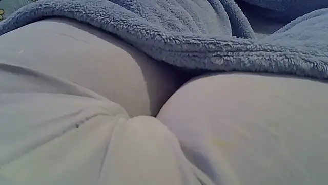 perescam (F milf) - flash 50 tokens. see tip menu guys.