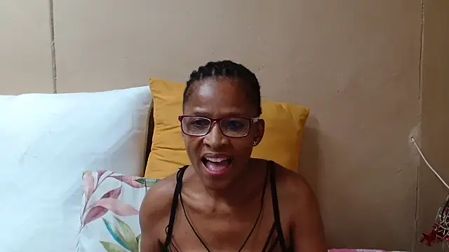 SugarPoppy24xxx webcam