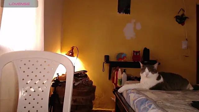 Emma_Henderson webcam