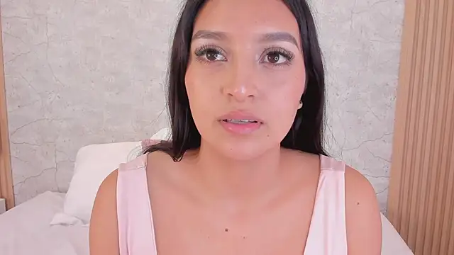 NaomyCollins__ webcam