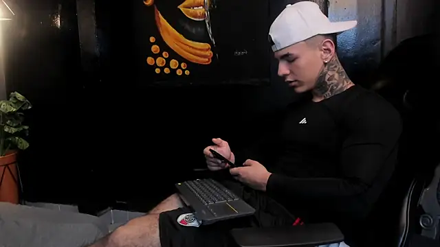 salvatoredmore (M twink) - BIG CUM