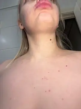 hugeboobsalice (G young) - RIDING A DILDO + CREAMY PIE