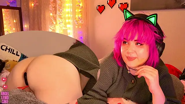 Angel-Lewd-Cake webcam