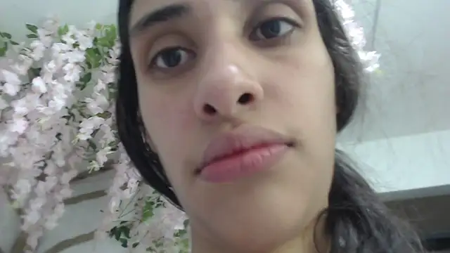 RoxanaCyrano_ webcam