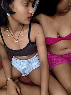 Unique_MomandDaughterrs