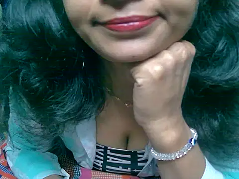 Sangeetha5 webcam