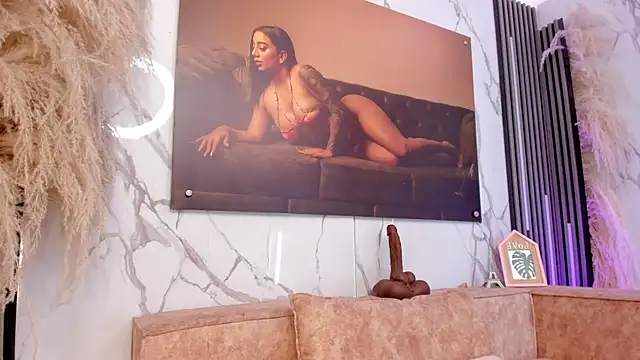 sofhiaa_adaams webcam