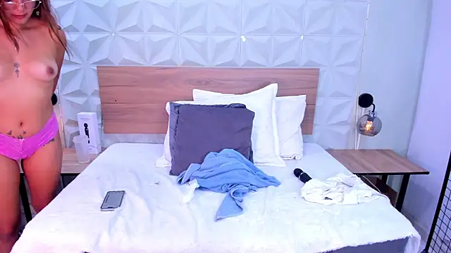 Stacey_white_ webcam