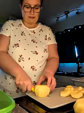 Canadian_BBW Live Webcam on Stripchat