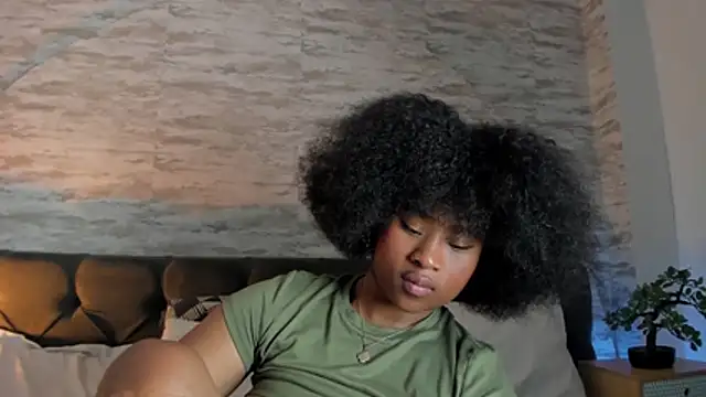 anneth__m (F young) - Oil in my body