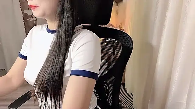 jennie-16 (F milf) - Ai nuôi Jen hơm....??