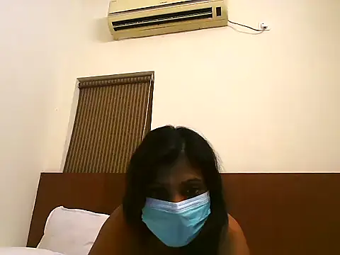 royalgirl321 (G milf) - niple clamp 2 mnt