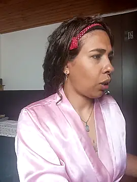 IVONNE_COLLINS33 webcam