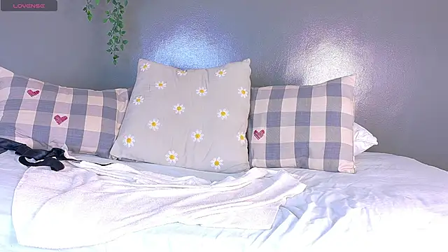 SeleneGibson__ webcam