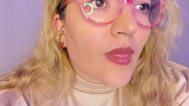 naty_mature_ (F milf) - show boobs