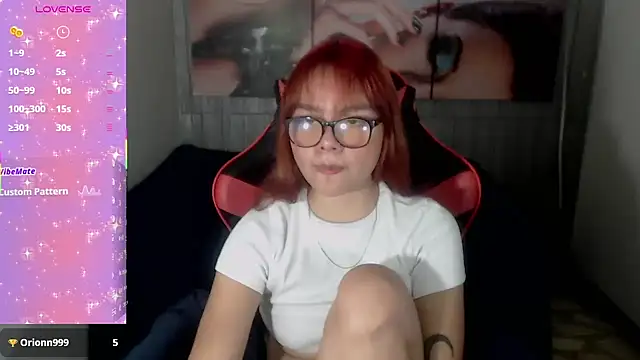 dayo_evans (F teen) - Oil in boobs