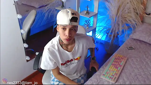 Jonesliam23 webcam
