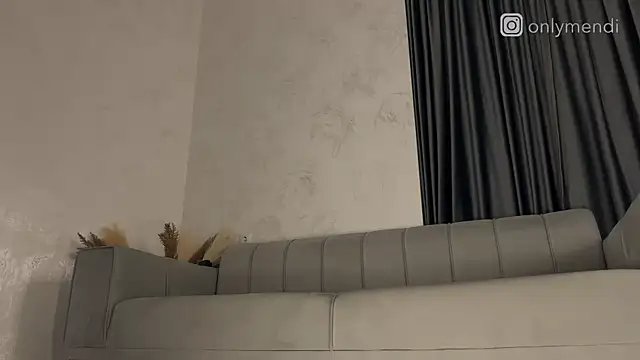 menndi (F young) - naked doggy