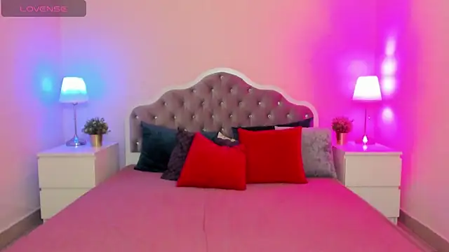 camilladreamer (F young) - naked