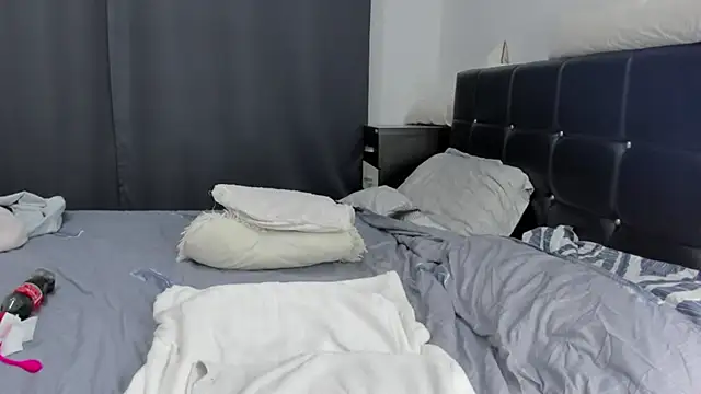 aryanaxxx (F young) - SHOW WITH DILDO AND CUM