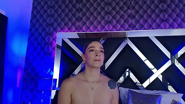 victoriaa_lee_ webcam