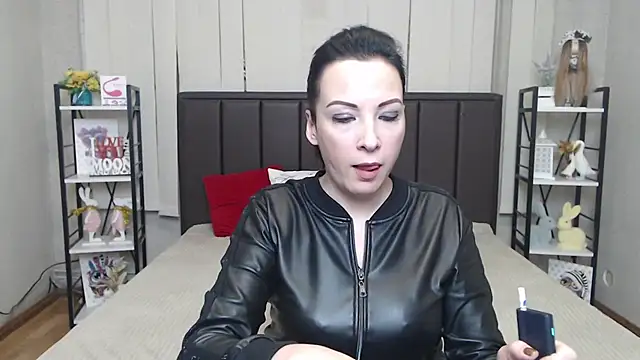 elizabethsho (F milf) - LIGHT THE FLAME IN ME