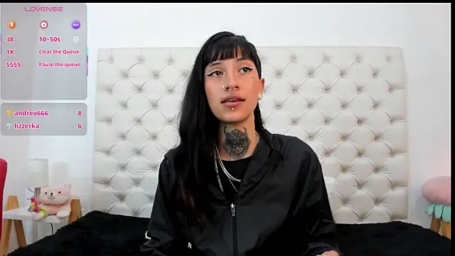 esmeralda06 (F young) - Lick my lips so sensually💝