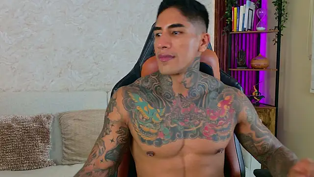 adanreilly (M young) - BIG CUM AROUND MY ABS ! :)