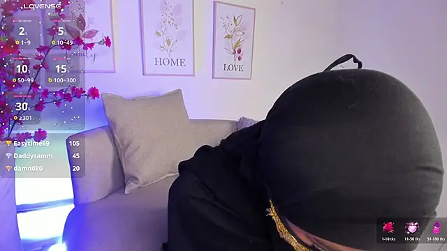 soul_arabian (F teen) - Massaje Boobs with oil + slap tits x 10