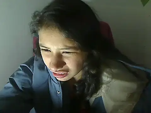 akamesweet (F teen) - show pussy and ass