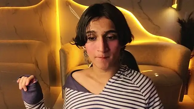 zoe_tp (T teen) - I MASTURBATE MY COCK