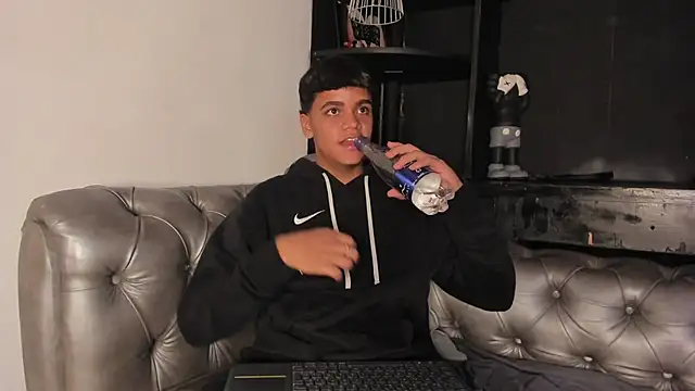 Isaac_Collins_ webcam