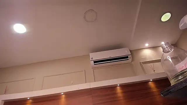 AriadnaHarper webcam