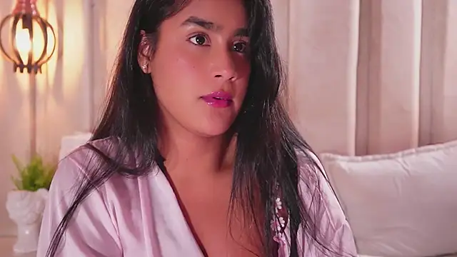 bonniekim_ (F young) - Clamps on nipples vibrator