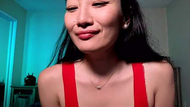 aliciaz3 (F young) - Ride my dildo until I'm Dripping Wet!!