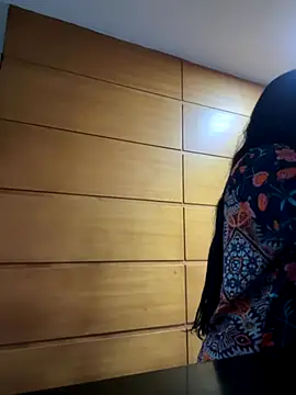 emmyjhonson07 (F young) - Ir a la piscina