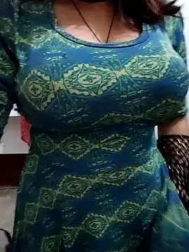 husa_malikaa (F young) - boobs.  Show