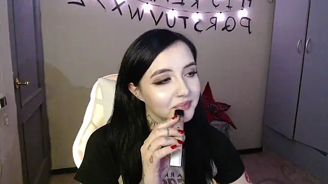 rin_andersonn (F teen) - squeeze tits